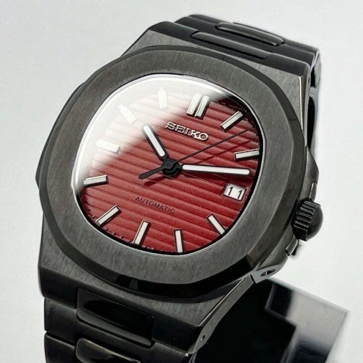 The Porthole Crimson