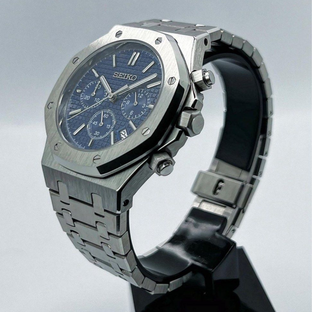 The Octagon Chrono Blue