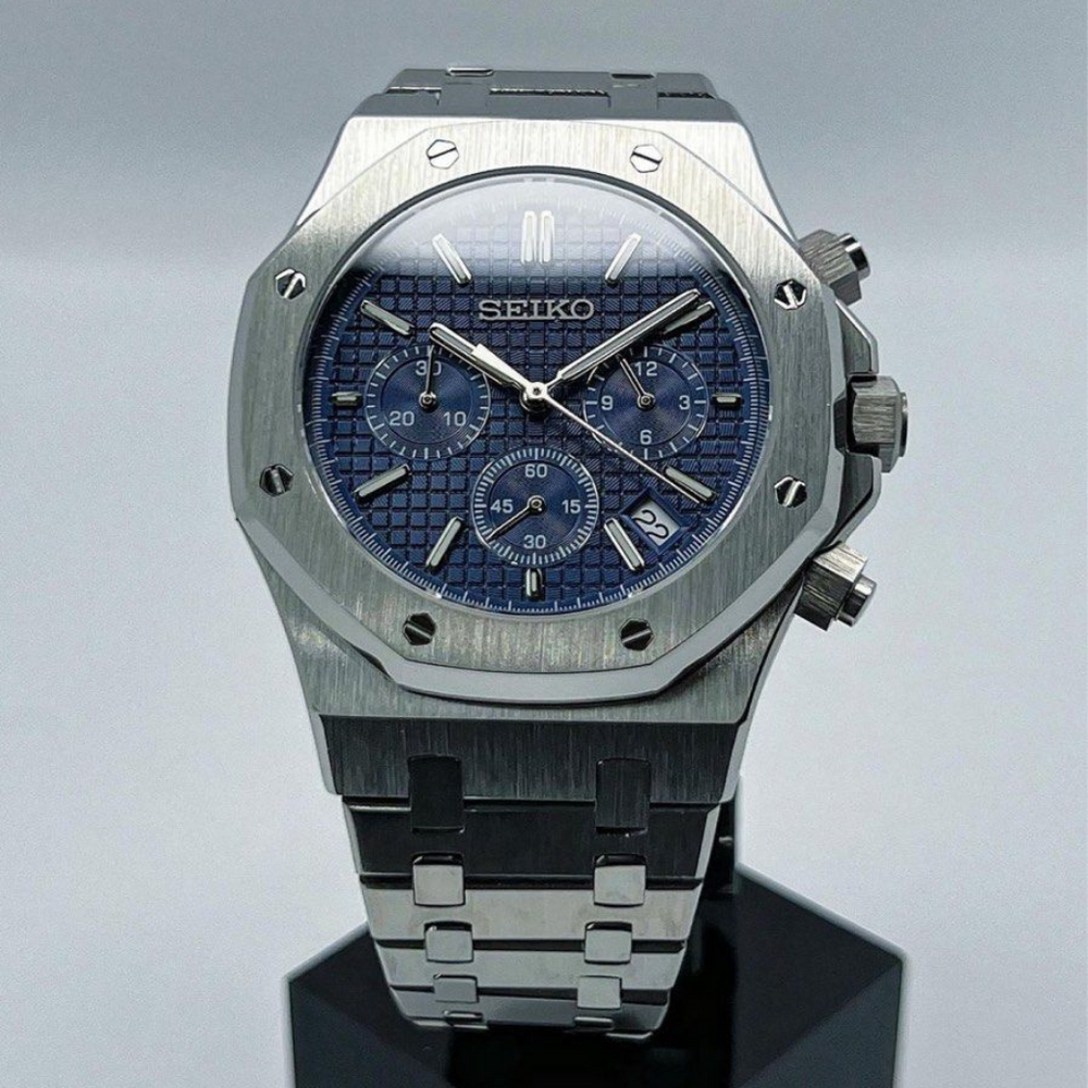 The Octagon Chrono Blue