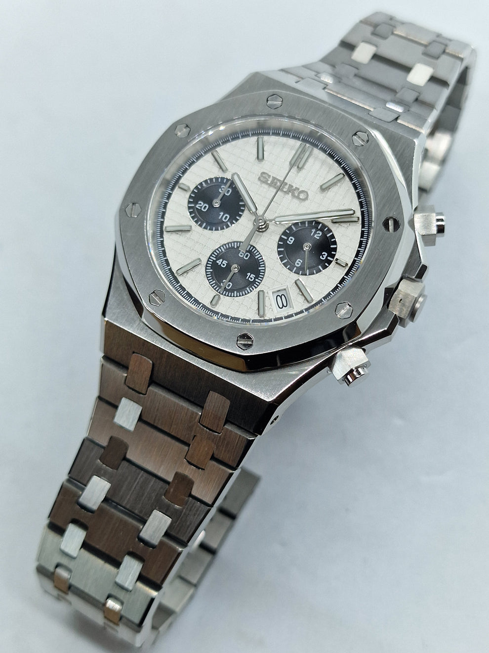The Octagon Chrono Panda